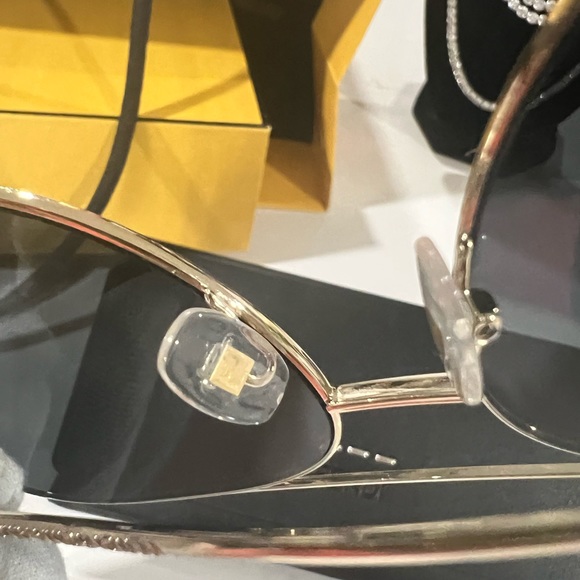 FENDI ROMA AMOR 59mm AVIATOR SUNGLASS W/HOLOGRAPH INSIGNIA! GORGEOUS - Picture 8 of 12